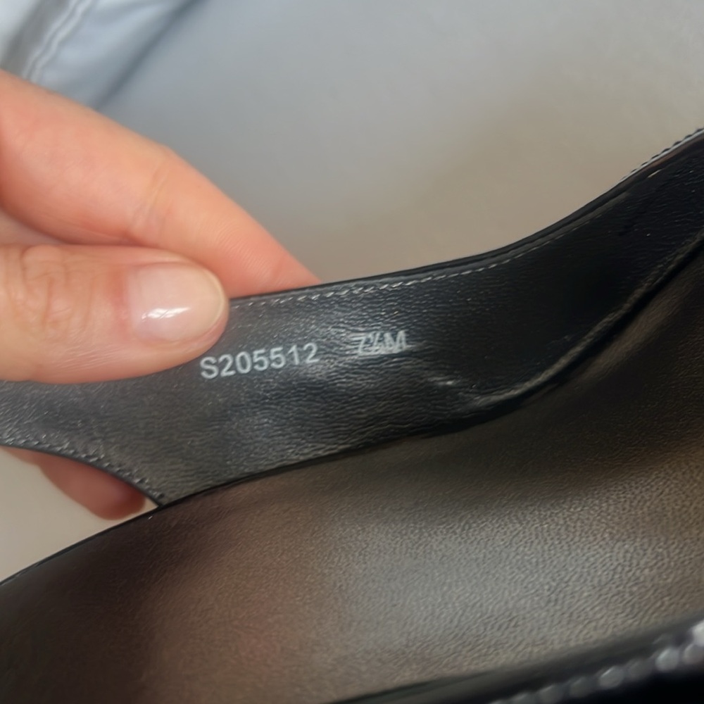 Stuart Weitzman NWT 7.5m Black Patent and Woven Wedges - Picture 11 of 14